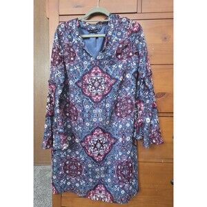 White House Black Market Size Medium Bell Sleeve Medallion Print Shift Dress
